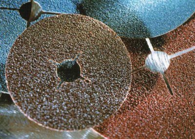 VSM fibre disc with slot